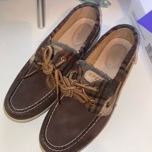 Sperry boat shoes